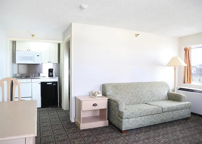 Flagship Oceanfront Hotel