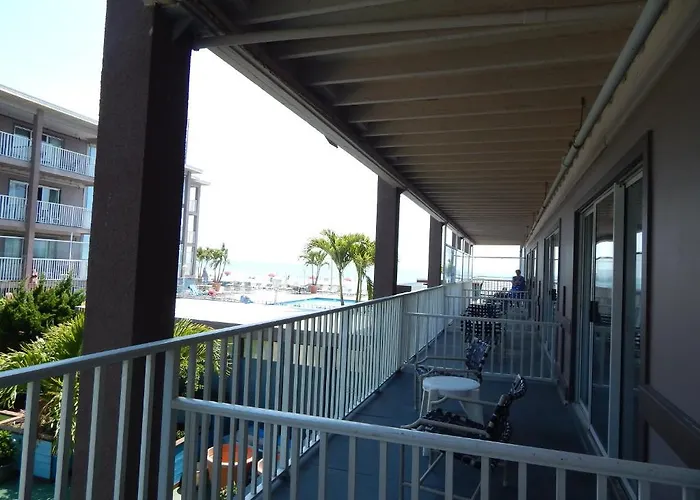 Flagship Oceanfront 2*