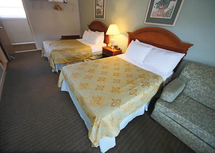Flagship Oceanfront Hotel 2*