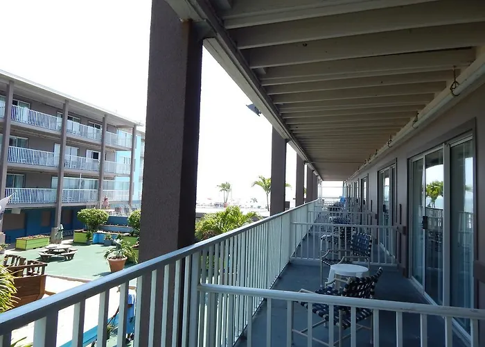 Flagship Oceanfront 2* Ocean City