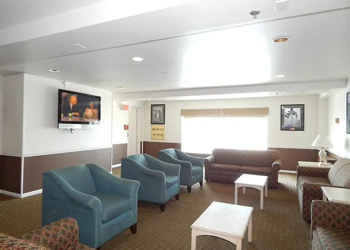 Flagship Oceanfront Hotel